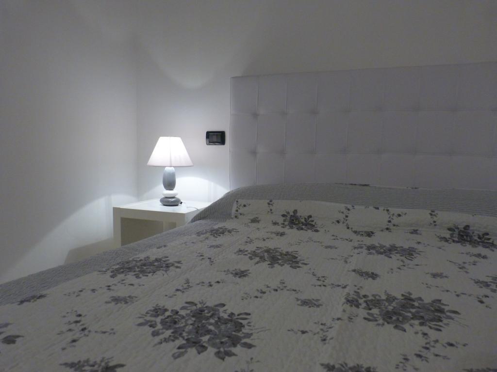 Residenza Ugo Bassi Apartment Bologna Phòng bức ảnh