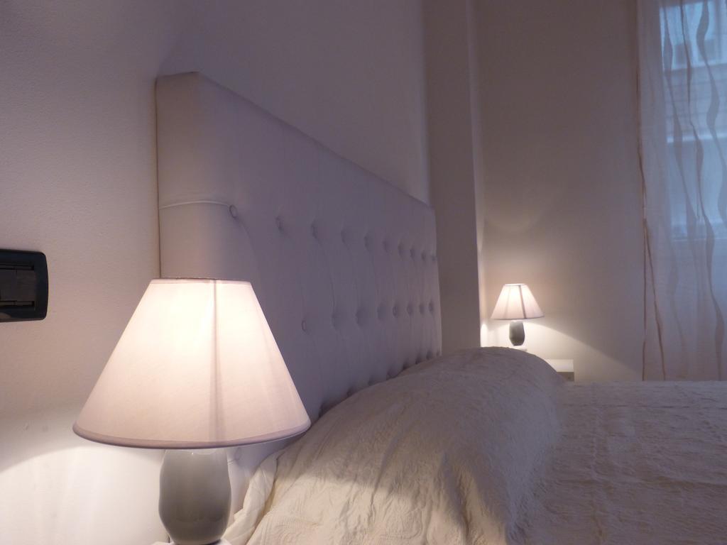 Residenza Ugo Bassi Apartment Bologna Phòng bức ảnh